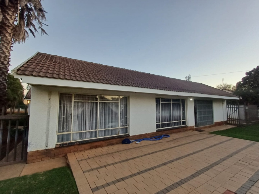 3 Bedroom Property for Sale in Meiringspark Ext 2 North West